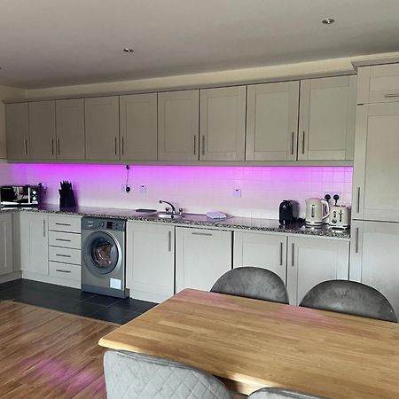 Apartamento Courthouse View Penthouse 2 Clifden Exterior foto