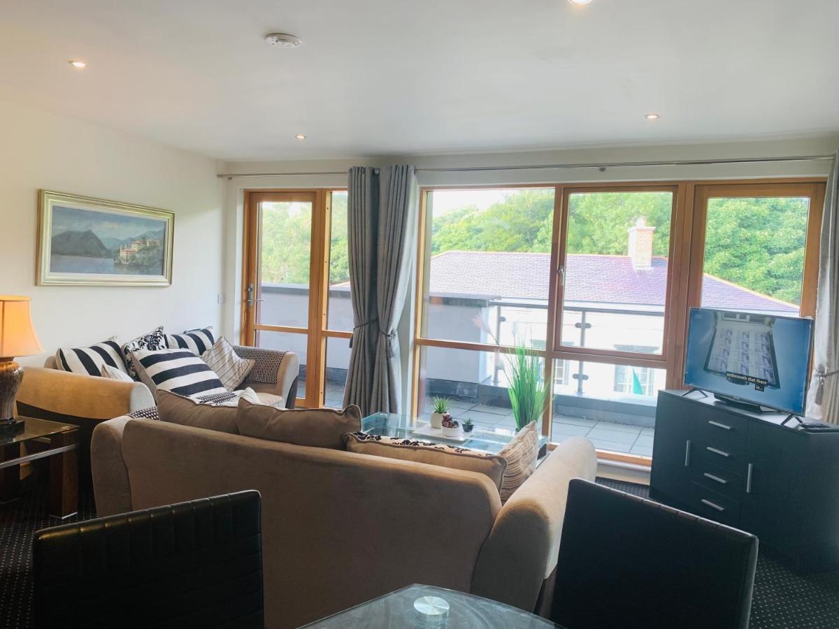 Apartamento Courthouse View Penthouse 2 Clifden Exterior foto