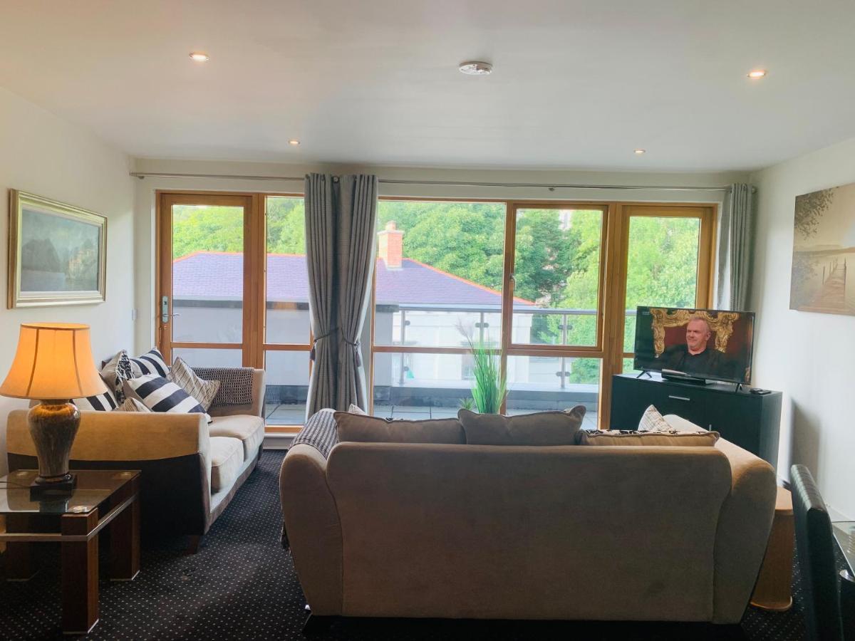 Apartamento Courthouse View Penthouse 2 Clifden Exterior foto