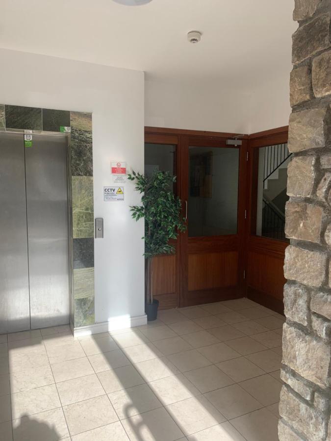 Apartamento Courthouse View Penthouse 2 Clifden Exterior foto