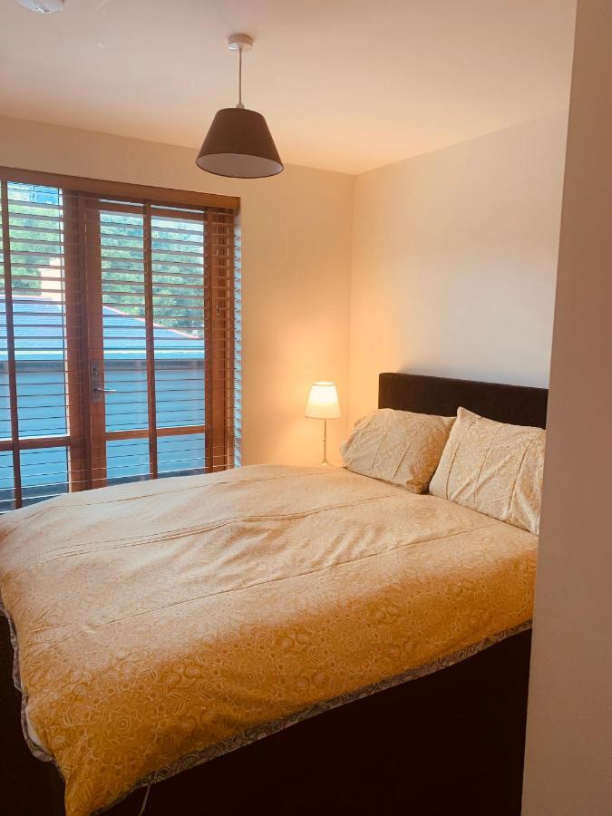 Apartamento Courthouse View Penthouse 2 Clifden Exterior foto