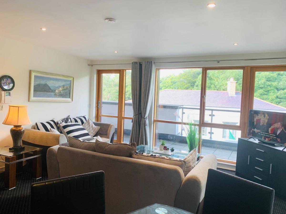 Apartamento Courthouse View Penthouse 2 Clifden Exterior foto